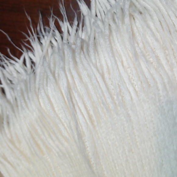 Poncho - Picture 5 of 6